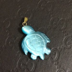 🖤Blue Turtle catseye💕 stone pendant